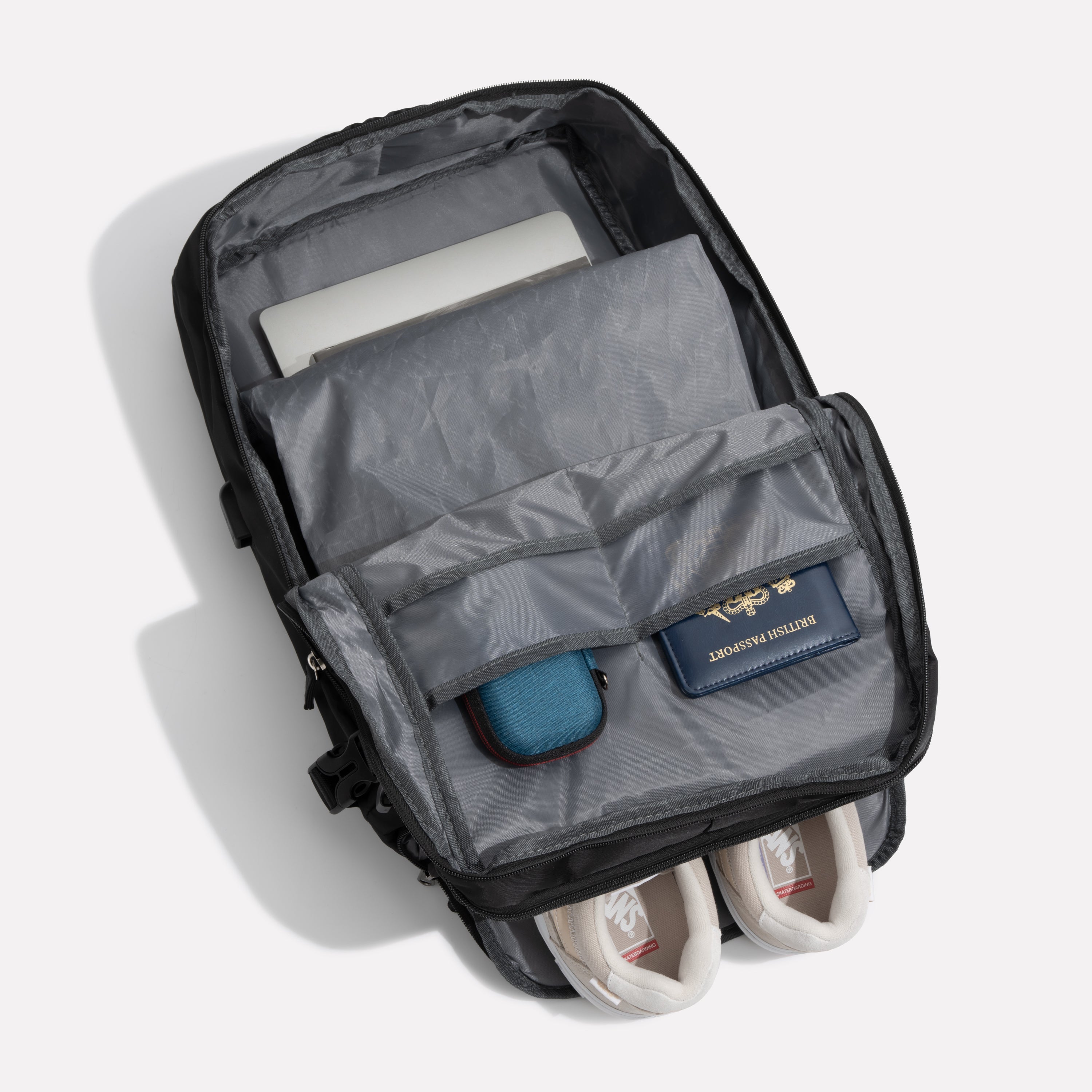 Globetrotter | Expandable 35L Carry-On Backpack